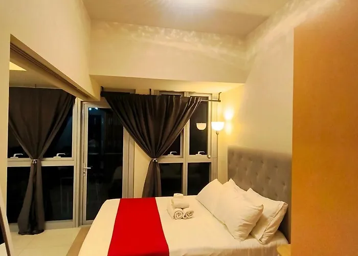 Cozy Modernistic 1 Bedroom With Veranda! *