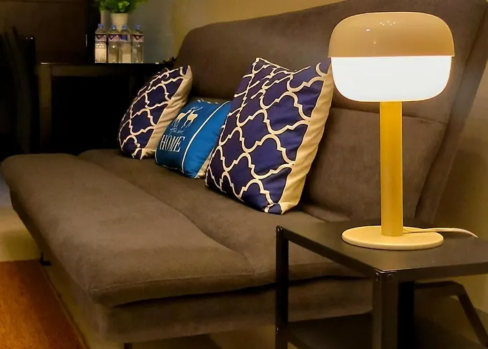 Cozy Modernistic 1 Bedroom With Veranda! Apartamento
